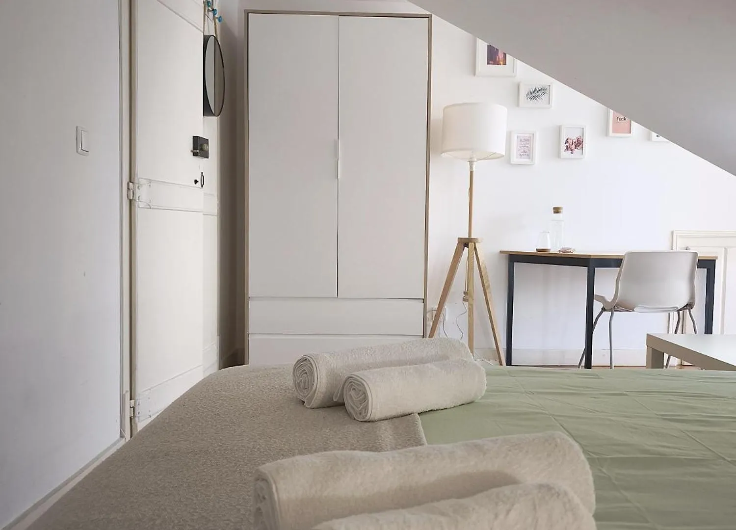 Rooms In Lisbon'S Bairro Alto In Shared Accommodation 0*, Lisboa