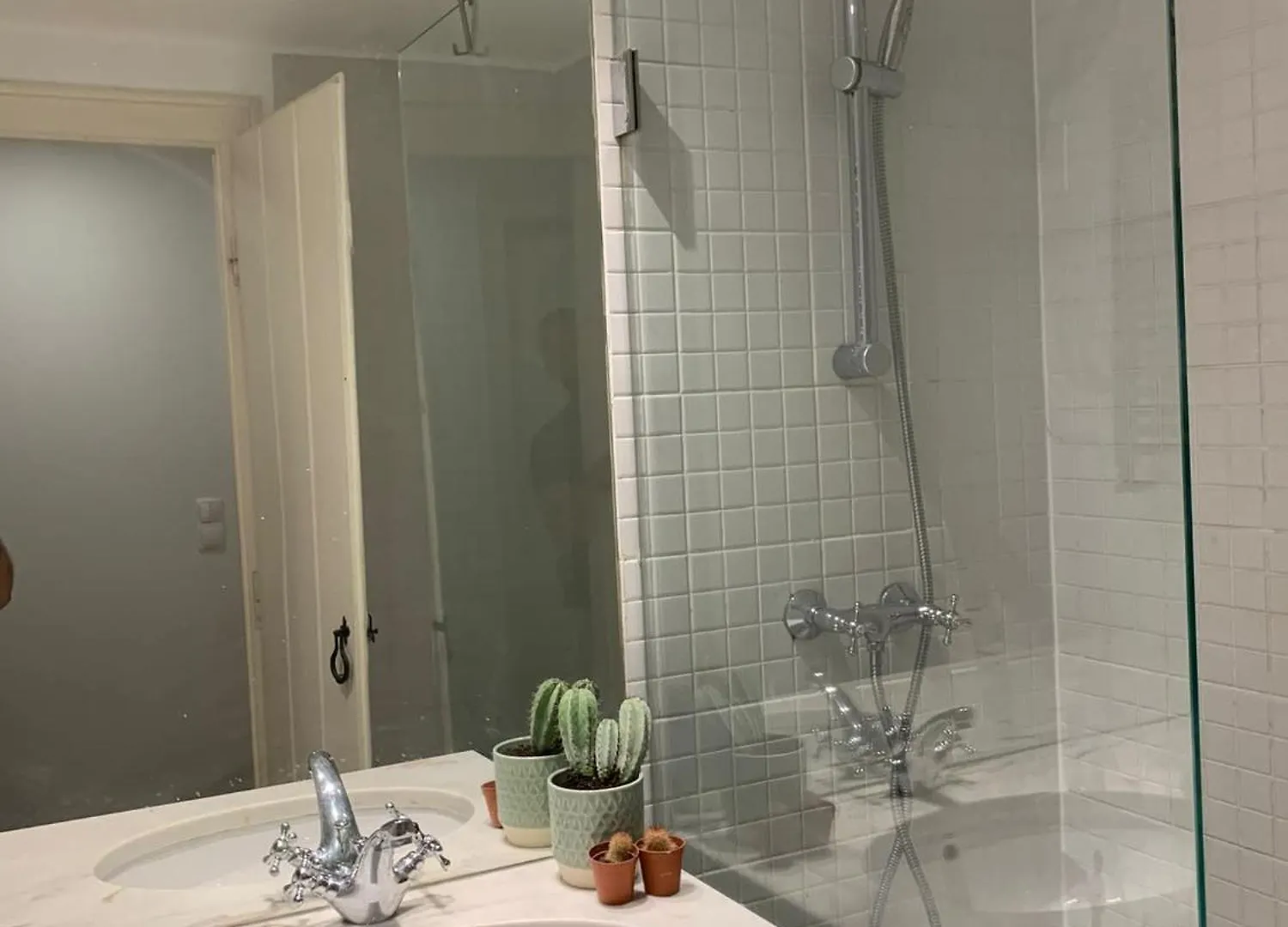 Homestay Rooms In Lisbon'S Bairro Alto In Shared Accommodation Portugal